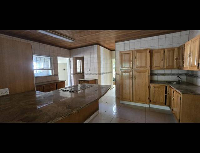 5 BEDROOM HOUSE FOR SALE IN ELARDUSPARK